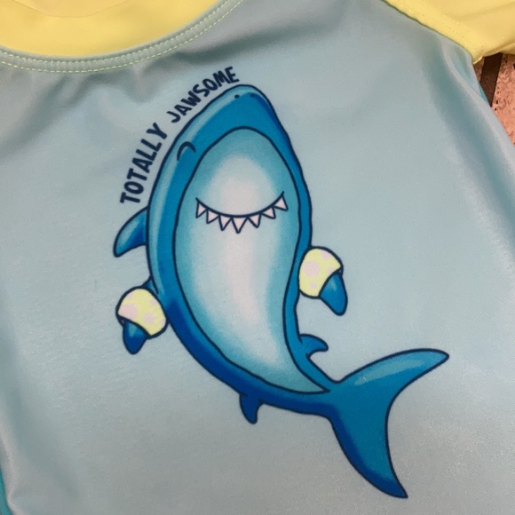 Size 0-3 months swim set - Picture 3 of 7